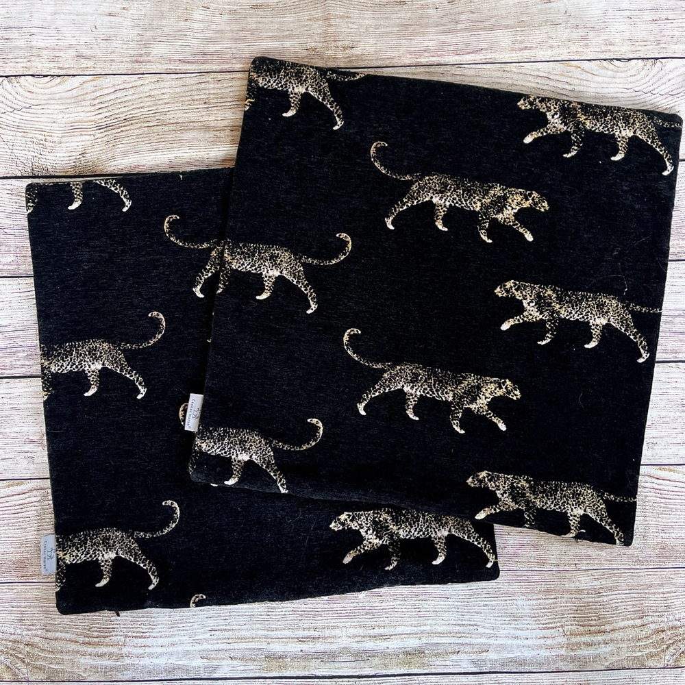 Set two croker horse velvet jacquard leopard pillow covers